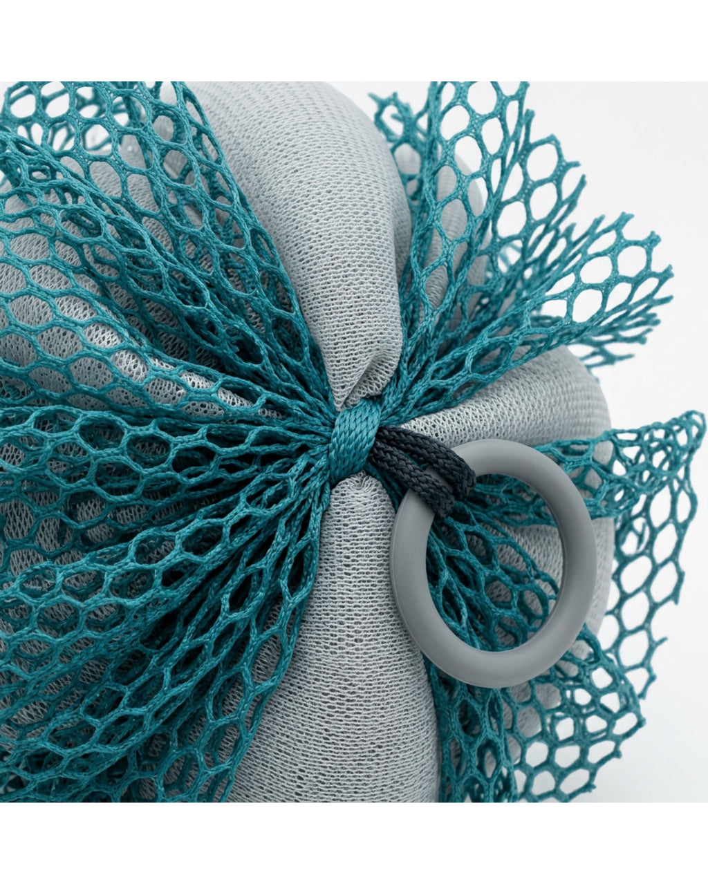 Bwrkd Dual-Layer Honeycomb Spacer-Mesh Shower Ball Teal Gray - Detail view