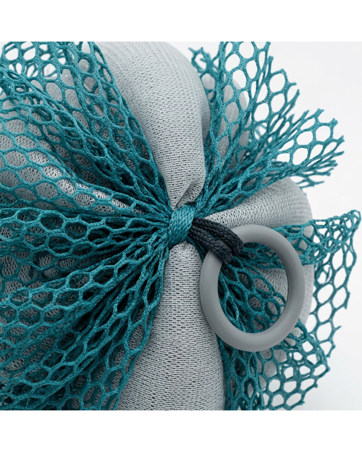 Bwrkd Dual-Layer Honeycomb Spacer-Mesh Shower Ball Teal Gray - Detail view