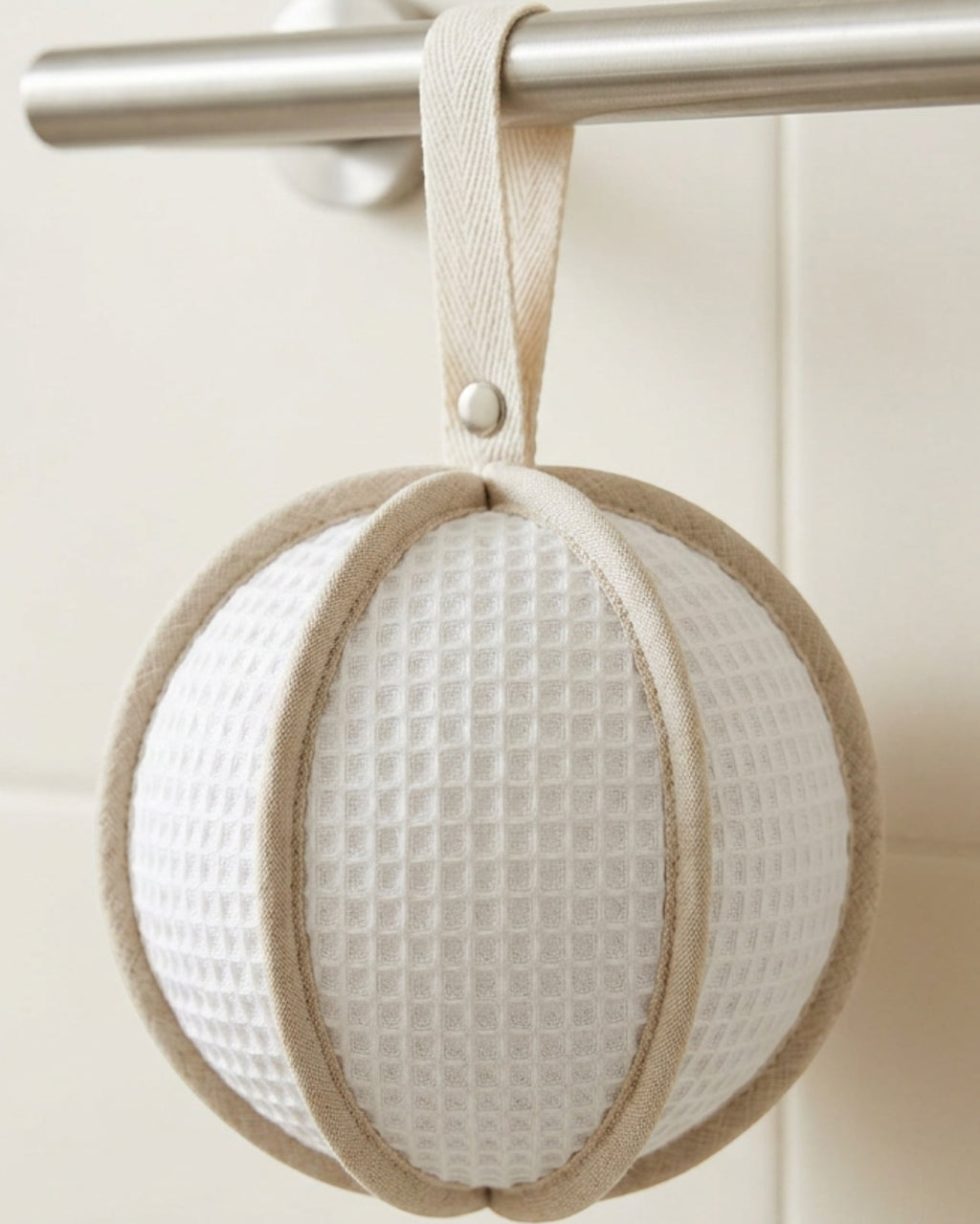 Bwrkd Linen-Cotton Waffle Panel Bath Ball with Snap Loop Oatmeal - Lifestyle view