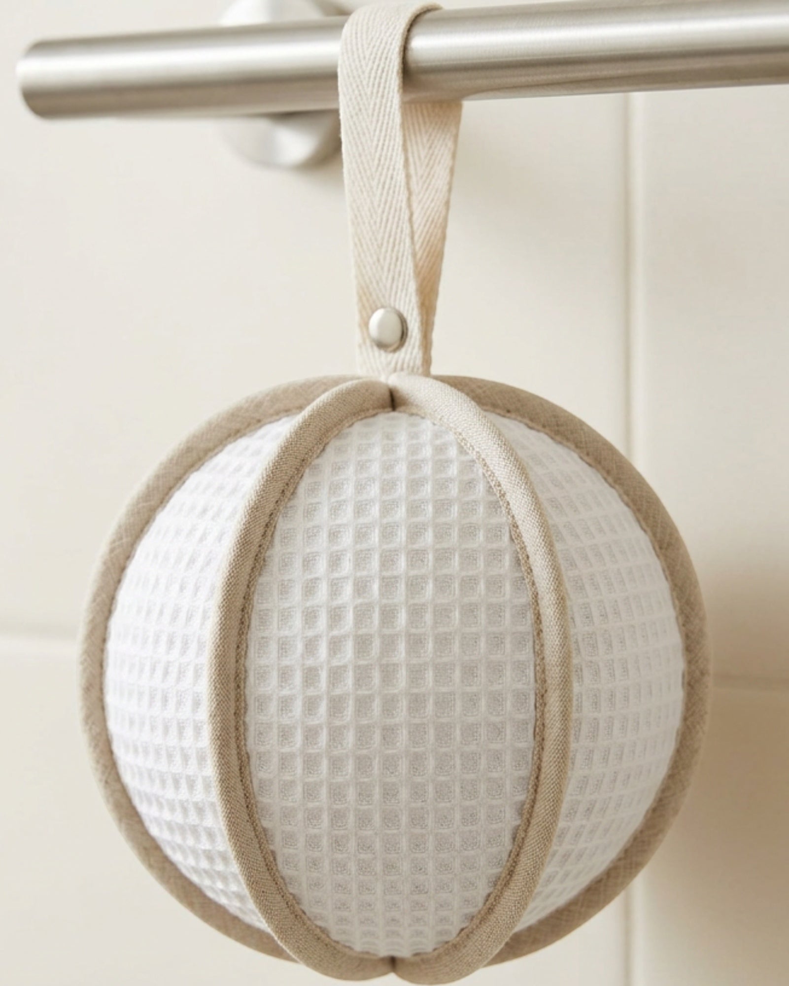 Bwrkd Linen-Cotton Waffle Panel Bath Ball with Snap Loop Oatmeal - Lifestyle view