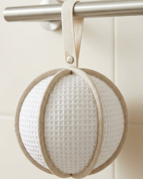 Bwrkd Linen-Cotton Waffle Panel Bath Ball with Snap Loop Oatmeal - Lifestyle view